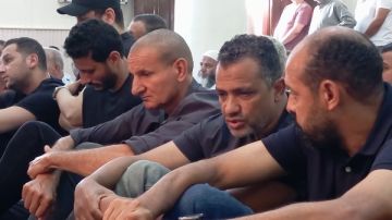 النحاس وقمصان وسليمان يعزون الشناوي في وفاة والده صور