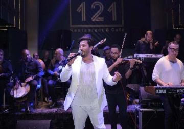 جنات مصطفى حجاج يتألقان في حفل بالساحل الشمالي