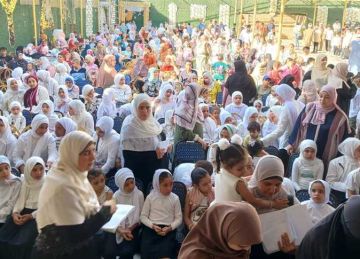 ضمن مبادرة مساجدنا حياة .. أوقاف المنيا تحتفل بالمولد النبوي وتكرم 500 حافظا للقرآن الكريم (صور)