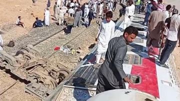 الكشف عن سبب حادث انقلاب قطار ركاب مطروح.. خاص الكشف عن سبب حادث انقلاب قطار ركاب مطروح.. خاص