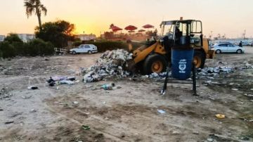 رئيس بورفؤاد يتابع جهود منظومة النظافة ورفع المخلفات بشاطىء المدينة