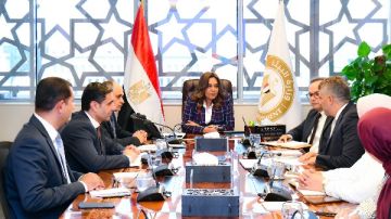 وزيرة التنمية المحلية توجه بتفعيل مبادرة الحد من الأكياس البلاستيكية بشرم الشيخ