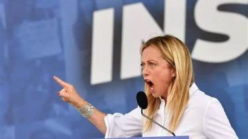 فضيحة تضرب إيطاليا.. ميلوني غاضبة بعد نشر صور لها على موقع إباحي