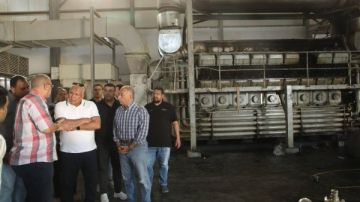 محافظ الوادي الجديد يطمئن على انتظام التغذية بمجمع كهرباء الفرافرة محافظ الوادي الجديد يطمئن على انتظام التغذية بمجمع كهرباء الفرافرة