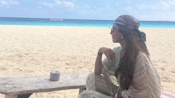 مي سليم تستعرض جمالها علي الشاطئ مي سليم تستعرض جمالها علي الشاطئ