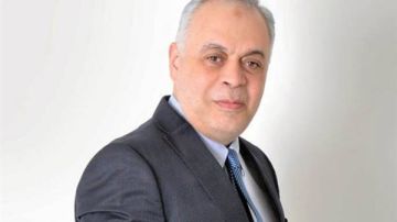 أشرف زكي: تقدمنا ببلاغ ضد أحد مستخدمي الذكاء الاصطناعي للإساءة إلى الفنانات