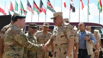 رئيس الأركان يتفقد استعدادات استضافة فعاليات تدريب النجم الساطع 2025 رئيس الأركان يتفقد استعدادات استضافة فعاليات تدريب النجم الساطع 2025