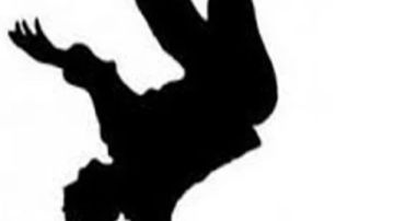 كسور وارتجاج.. إصابة طفلة سقطت من الطابق الثامن بالإسكندرية كسور وارتجاج.. إصابة طفلة سقطت من الطابق الثامن بالإسكندرية