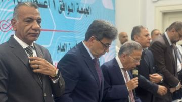 والله لأوريك .. رئيس اتحاد المهن الطبية يهدد نقيب البيطريين أمام الجمعية العمومية  والله لأوريك .. رئيس اتحاد المهن الطبية يهدد نقيب البيطريين أمام الجمعية العمومية