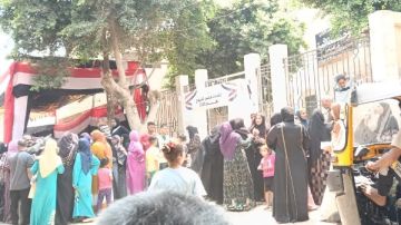 سيدات العياط يسطرن ملحمة وطنية أمام اللجان الإنتخابية للإدلاء بأصواتهن