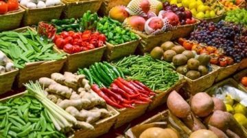 كيلو الطماطم بـ 6 جنيهات.. أسعار الخضروات والفاكهة في سوق العبور اليوم كيلو الطماطم بـ 6 جنيهات.. أسعار الخضروات والفاكهة في سوق العبور اليوم