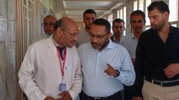 للوقوف على التحديات.. مساعد وزير الصحة يتفقد عددا من المنشآت الطبية بقنا
