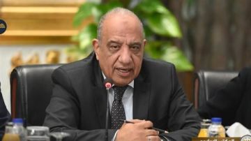 عاجل.. تعرض وزير الكهرباء محمود عصمت لحادث مروري بطريق الإسكندرية الصحراوي عاجل.. تعرض وزير الكهرباء محمود عصمت لحادث مروري بطريق الإسكندرية الصحراوي