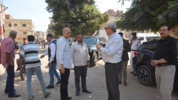محافظ الغربية وسط أهالي قرية نواج.. جولة موسعة لمتابعة المرافق والخدمات والاستماع للمواطنين