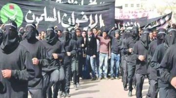 مد إدراج 276 قياديا من تنظيم الإخوان على قوائم الإرهاب لـ 5 سنوات أخرى..وهذه عقوبة الانضمام للجماعة مد إدراج 276 قياديا من تنظيم الإخوان على قوائم الإرهاب لـ 5 سنوات أخرى..وهذه عقوبة الانضمام للجماعة