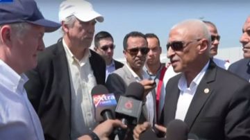 وفد من مجلس الشيوخ الأمريكي يزور معبر رفح البري وفد من مجلس الشيوخ الأمريكي يزور معبر رفح البري