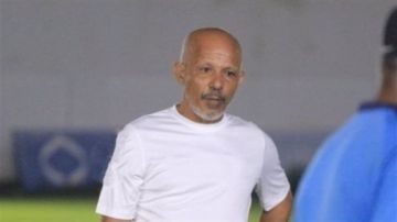 أحمد العجوز : الإسماعيلي يعاني مع أخطاء الحكام ولا يوجد غير الشناوي في تقنية الفيديو أحمد العجوز : الإسماعيلي يعاني مع أخطاء الحكام ولا يوجد غير الشناوي في تقنية الفيديو