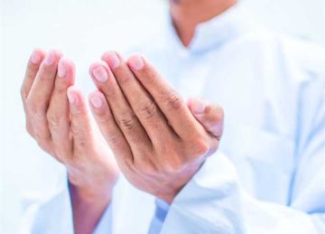 أيهما أفضل الثانوية العامة أم البكالوريا؟ دعاء الإستخارة للقضاء على الحيرة