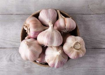 لن تصدق! هذا ما يحدث لجسمك عند تناول 3 فصوص ثوم يوميا لن تصدق! هذا ما يحدث لجسمك عند تناول 3 فصوص ثوم يوميا