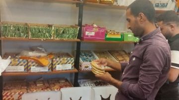 المنيا .. حملات مكثفة لضبط الأسواق.. وضبط 65 مخالفة تموينية متنوعة المنيا .. حملات مكثفة لضبط الأسواق.. وضبط 65 مخالفة تموينية متنوعة