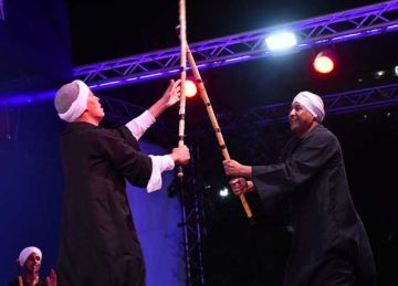 صيف بلدنا بمطروح يواصل لياليه بعرض لفرقة سوهاج للفنون الشعبية صيف بلدنا بمطروح يواصل لياليه بعرض لفرقة سوهاج للفنون الشعبية