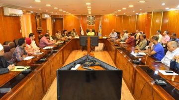 الحمام والنحل.. محافظ أسيوط يطلق تكتلات اقتصادية جديدة للشباب الحمام والنحل.. محافظ أسيوط يطلق تكتلات اقتصادية جديدة للشباب