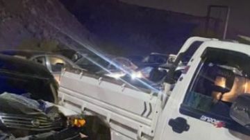 تصادم بين ملاكي وربع نقل بمحور حسب الله الكفراوي يتسبب في إصابة شخص تصادم بين ملاكي وربع نقل بمحور حسب الله الكفراوي يتسبب في إصابة شخص