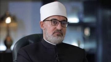 مفتي الجمهورية يعزي أمير الكويت في وفاة الشيخة سعاد الأحمد الصباح مفتي الجمهورية يعزي أمير الكويت في وفاة الشيخة سعاد الأحمد الصباح