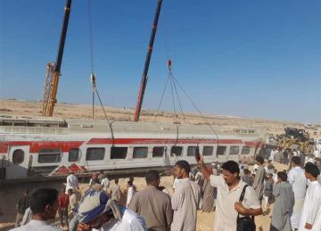 وصول كامل الوزير إلى موقع حادث قطار مطروح الآن