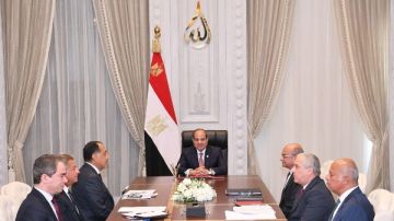 600 جنيه زيادة وخارطة طريق.. رئيس الوطنية للصحافة يوضح تفاصيل الاجتماع مع الرئيس السيسي 600 جنيه زيادة وخارطة طريق.. رئيس الوطنية للصحافة يوضح تفاصيل الاجتماع مع الرئيس السيسي