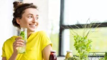 ابدأ صباحك بمشروبات الديتوكس .. 6 وصفات طبيعية تنظف الجسم وتثبت سكر الدم