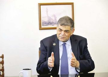 تعيين أشرف حاتم رئيسا لمجلس أمناء جامعة الجلالة.. و عيسى نائبا و الرباط أمينا تعيين أشرف حاتم رئيسا لمجلس أمناء جامعة الجلالة.. و عيسى نائبا و الرباط أمينا