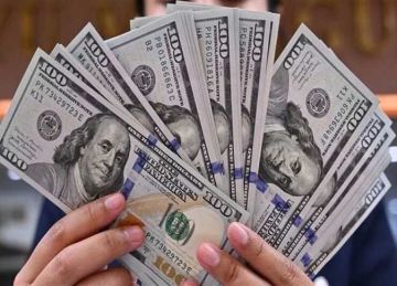 صعود جديد لـ سعر الدولار.. كم سجلت أسعار العملات اليوم الاثنين 18-8-2025 في البنك الأهلي؟