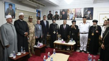 محافظ الدقهلية يشارك الأقباط الاحتفال بعيد تدشين دير مارجرجس الروماني بميت دمسيس