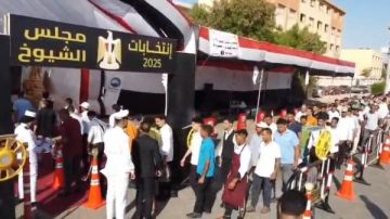 انتظام التصويت في انتخابات الشيوخ بمدرسة تحيا مصر بالأسمرات