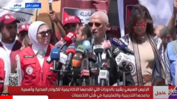 محافظ سيناء: نقوم بدور كبير في تقديم العون وإنجاز المهام الإنسانية لغزة محافظ سيناء: نقوم بدور كبير في تقديم العون وإنجاز المهام الإنسانية لغزة