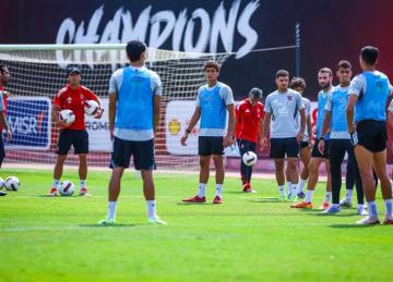 مران الأهلي.. تدريبات بدنية وتقسيمة قوية استعدادا لمواجهة فاركو مران الأهلي.. تدريبات بدنية وتقسيمة قوية استعدادا لمواجهة فاركو