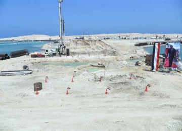 وزير الإسكان ومحافظ مطروح يتفقدان مشروع إحلال وتجديد كوبري روميل ومحطة معالجة الصرف الصحي