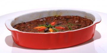 طريقة عمل صينية الدجاج بالباذنجان والشمر