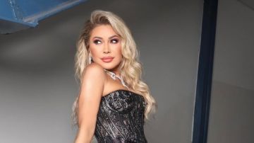 نوال الزغبي تخطف الأنظار بإطلالة جريئة نوال الزغبي تخطف الأنظار بإطلالة جريئة