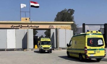 أساتذة علوم سياسية: معبر رفح لم يغلق ومصر حائط صد ضد تصفية القضية الفلسطينية أساتذة علوم سياسية: معبر رفح لم يغلق ومصر حائط صد ضد تصفية القضية الفلسطينية