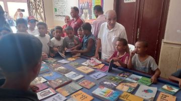 بالكتب والفن والشعر.. الثقافة تقدم فعاليات متنوعة بالرحمانية والبرجاية بالمنيا للتوعية بمخاطر التطرف والعنف بالكتب والفن والشعر.. الثقافة تقدم فعاليات متنوعة بالرحمانية والبرجاية بالمنيا للتوعية بمخاطر التطرف والعنف