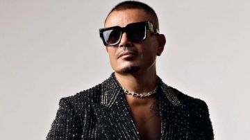 عمرو دياب الأعلى استماعا في الشرق الأوسط للأسبوع الثامن