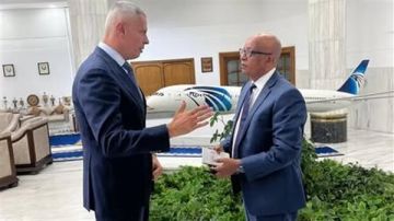 مباحثات بين مصر للطيران وبوينج لتحديث أسطول الشركة