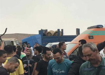 مصرع شخص وإصابة 16 في حادث تصادم 3سيارات على طريق الإسماعيلية - السويس