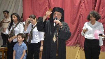 الأنبا عمانوئيل يختتم النشاط الصيفي والكرنفال التكويني للمرحلة الابتدائية بكنيسة أسوان