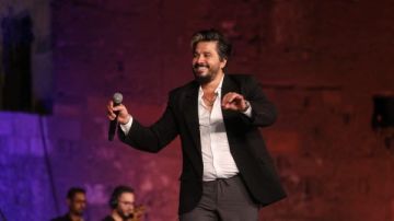 مصطفى حجاج والفلكلور الكولومبي على مسرح المحكى بمهرجان القلعة 33