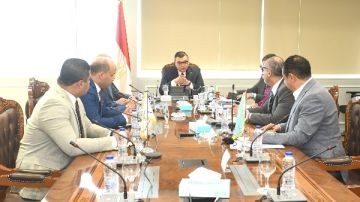 وزير الإسكان يتابع مشروع المماشي السياحية بمدينة 6 أكتوبر