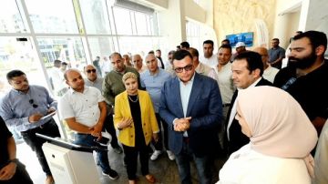 وزير الإسكان يشهد بدء التشغيل التجريبي لمركز خدمات هيئة المجتمعات العمرانية الجديدة