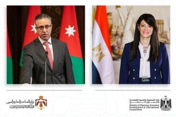 المشاط توجه الشكر لوزير الصناعة الأردني على التنسيق والمتابعة المستمرة لإتمام فعاليات اللجنة العليا المشتركة المشاط توجه الشكر لوزير الصناعة الأردني على التنسيق والمتابعة المستمرة لإتمام فعاليات اللجنة العليا المشتركة